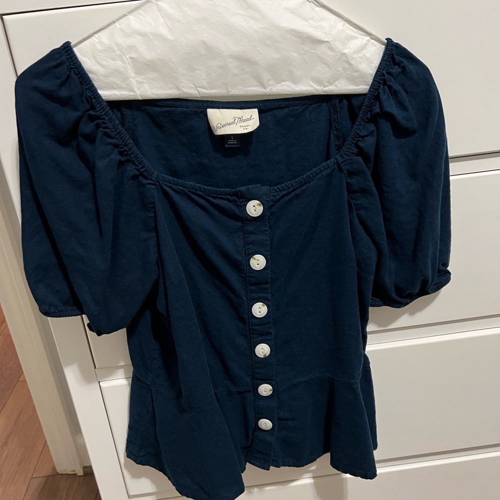 Universal Thread button down cropped shirt. Women’s size small.